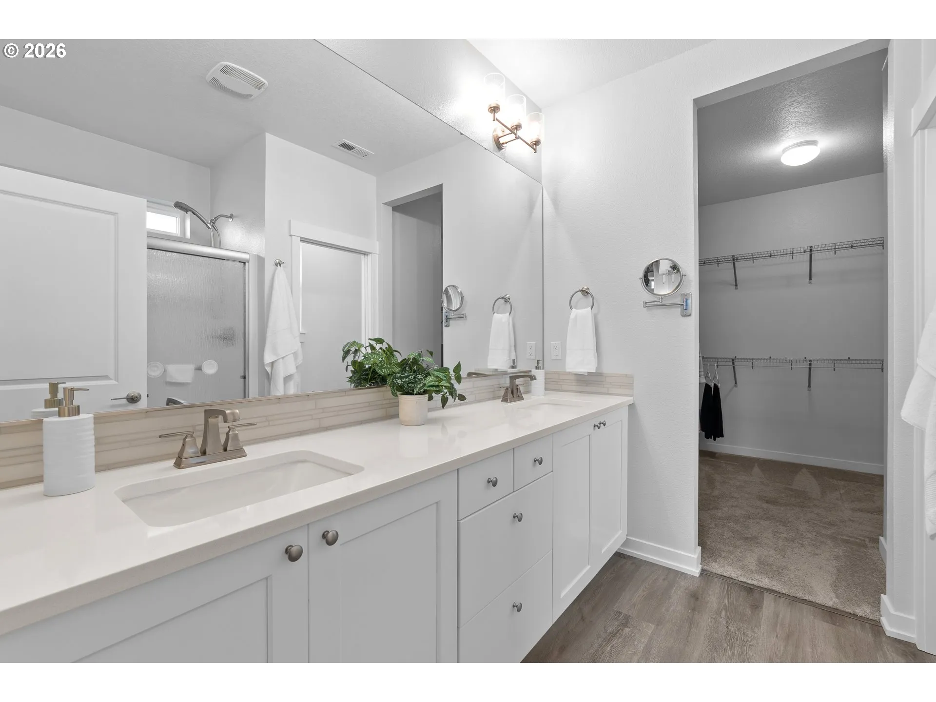 Bathroom, Attached