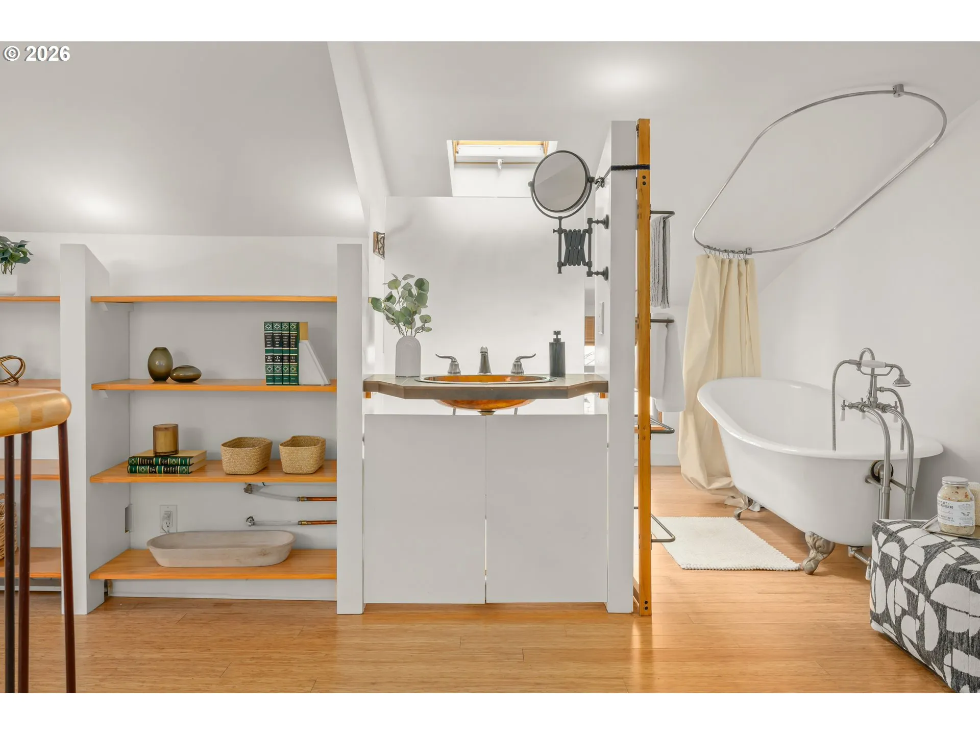 Bathroom-Upper