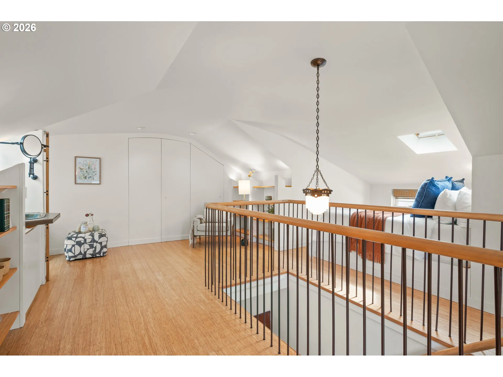 Bedroom, Primary-Upper