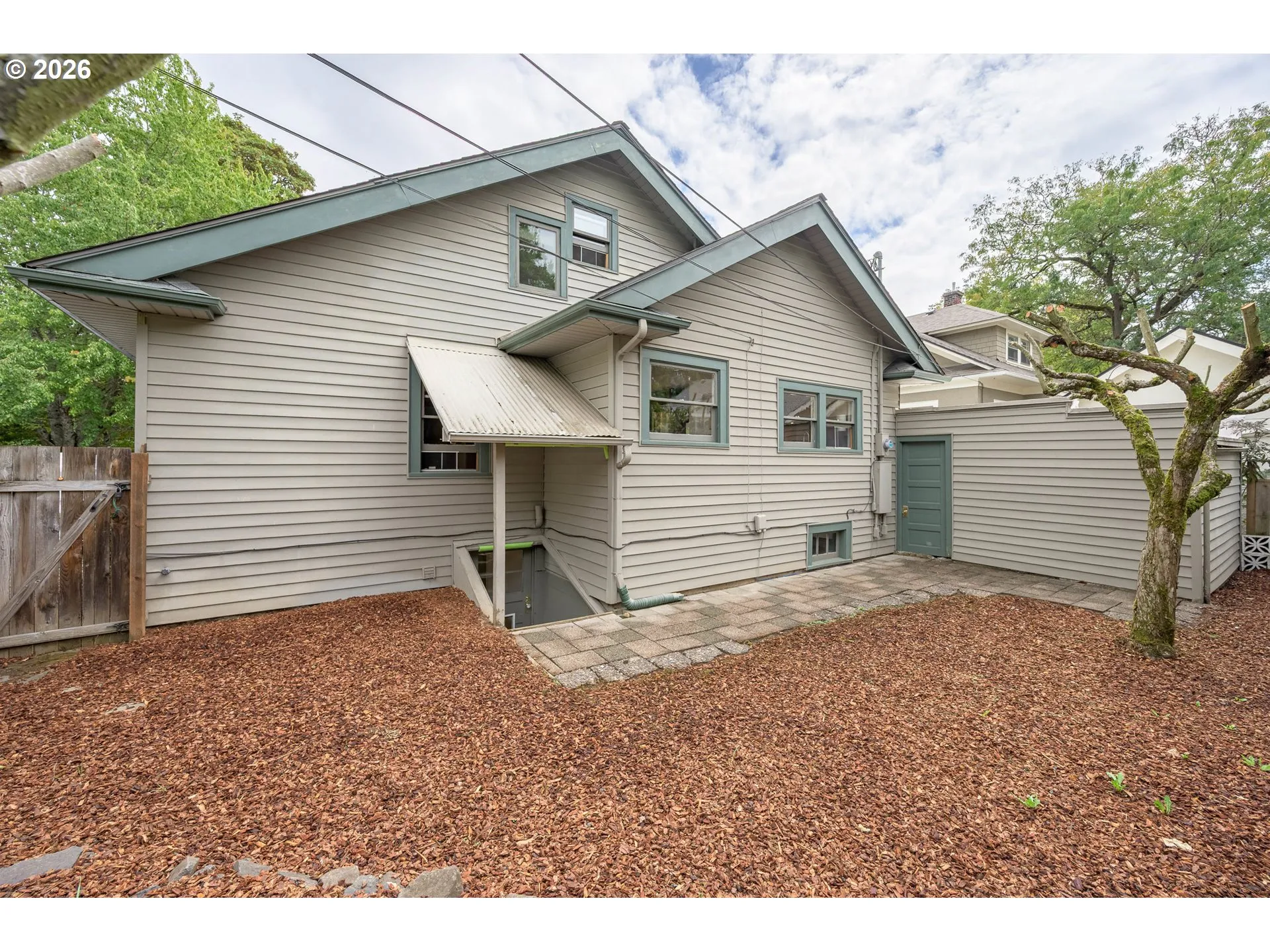 Yard-Back