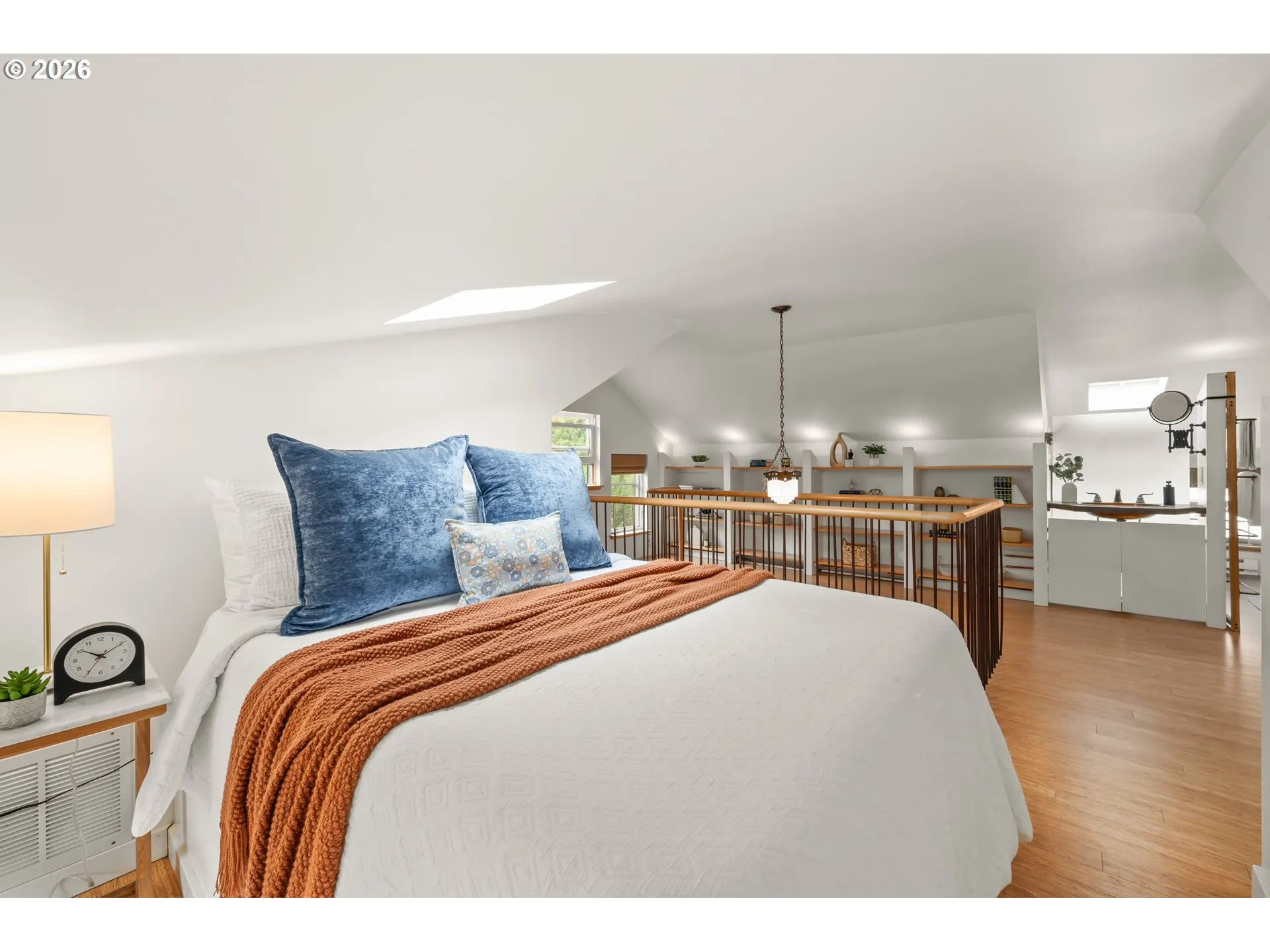 Bedroom, Primary-Upper