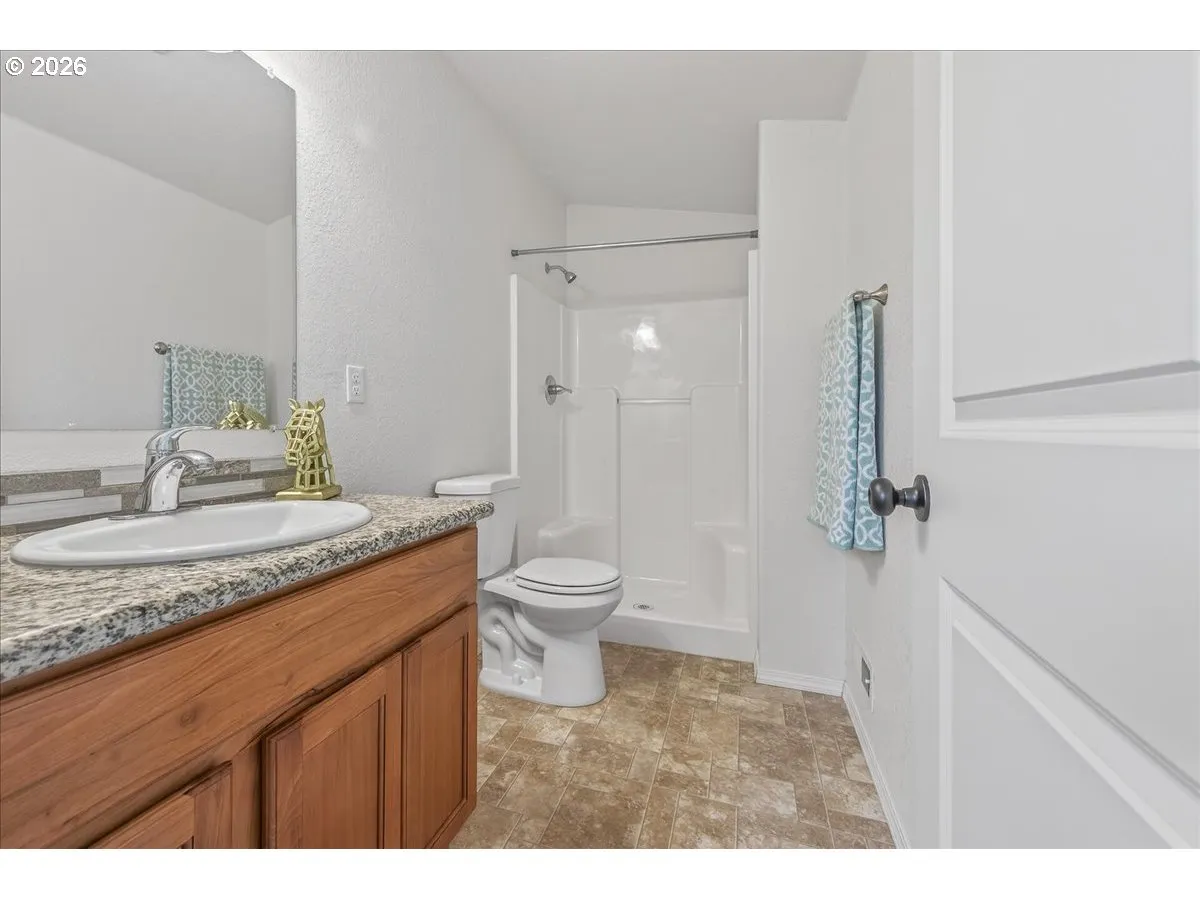 Bathroom-Walk in Shower