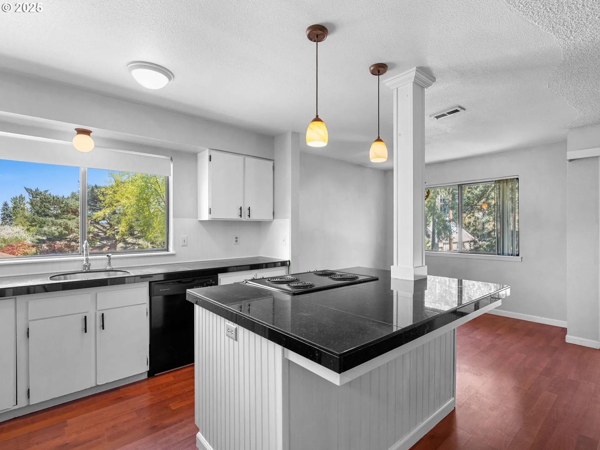 Kitchen-Island