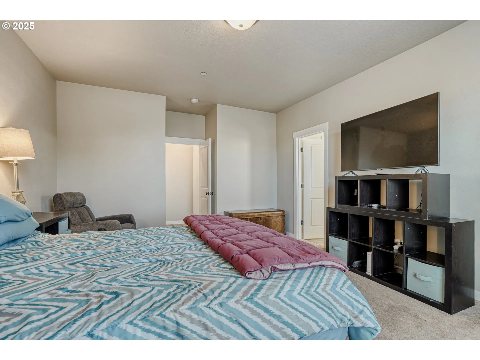 Bedroom, Owner's Suite-Walk-In Closet