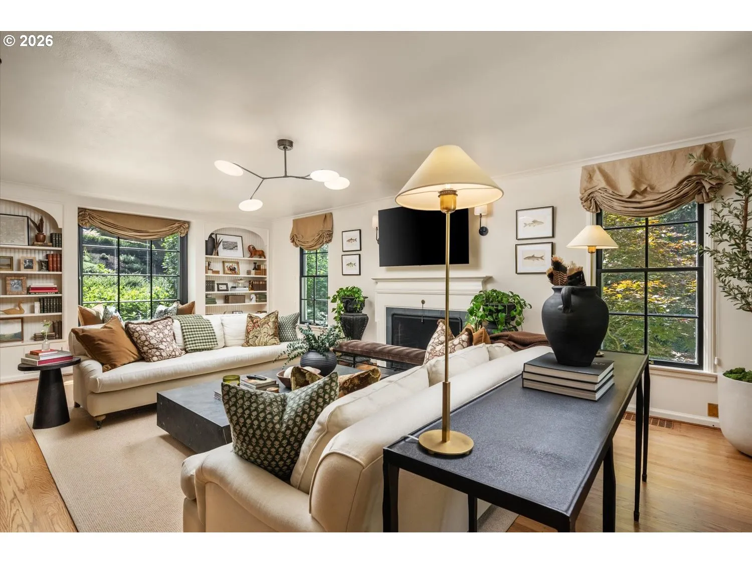 Living Room-Fireplace