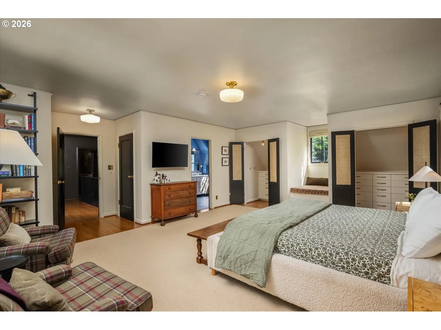 Bedroom, Primary-Upper