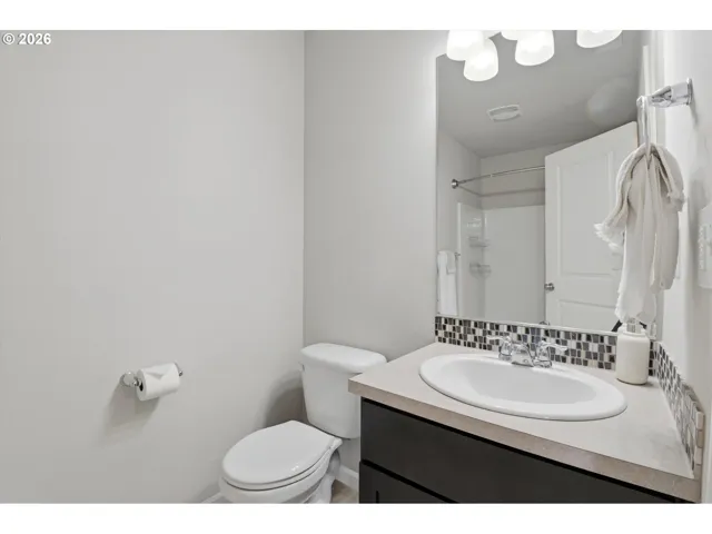 Bathroom-Upper