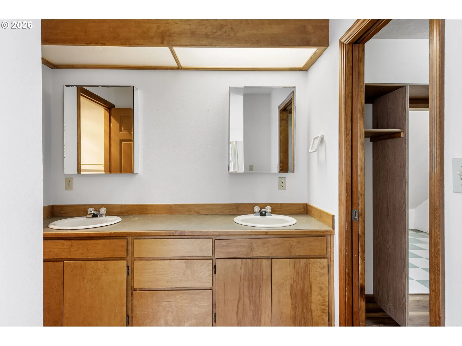 Bathroom, Attached