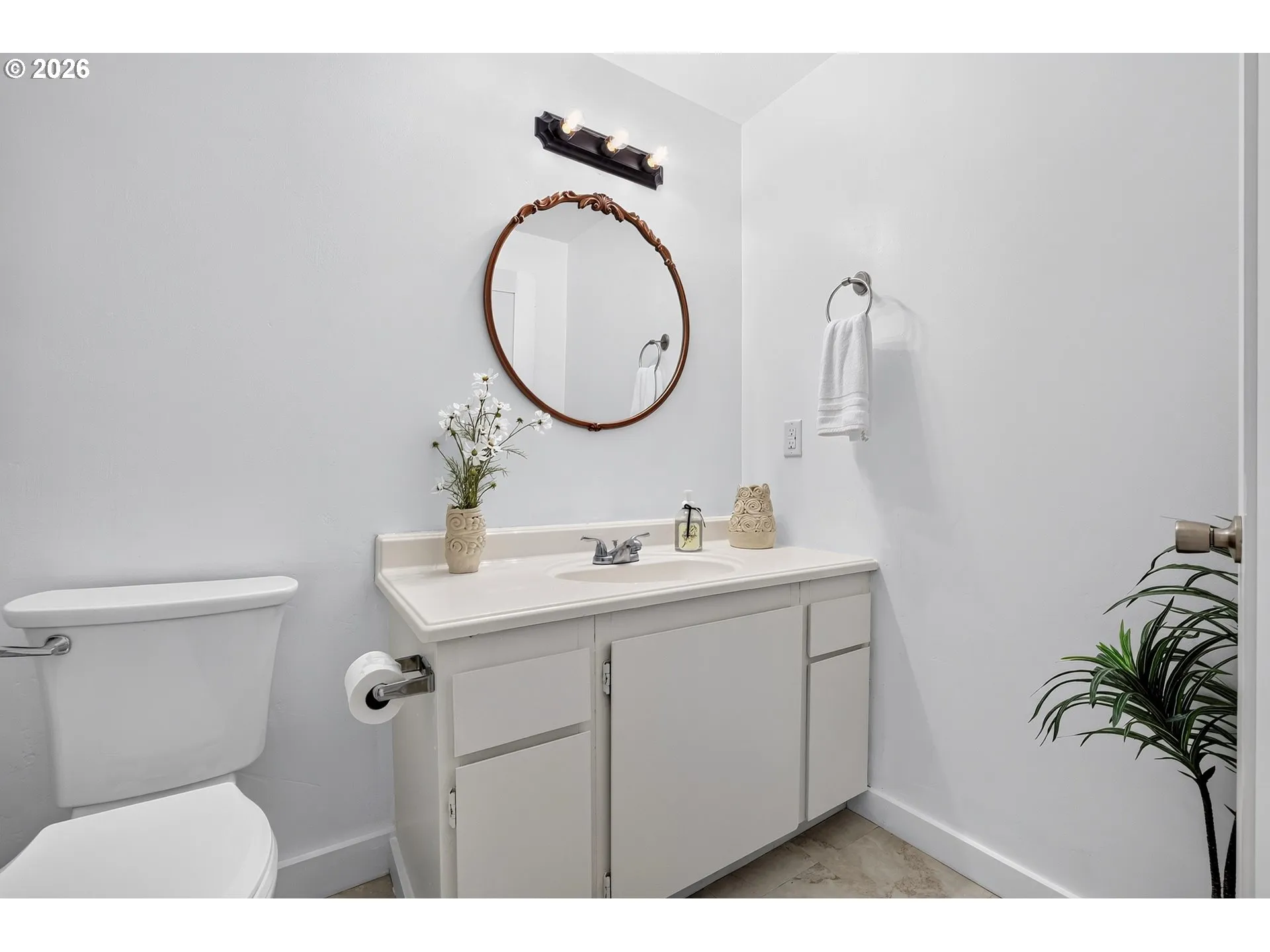 Bathroom, Attached