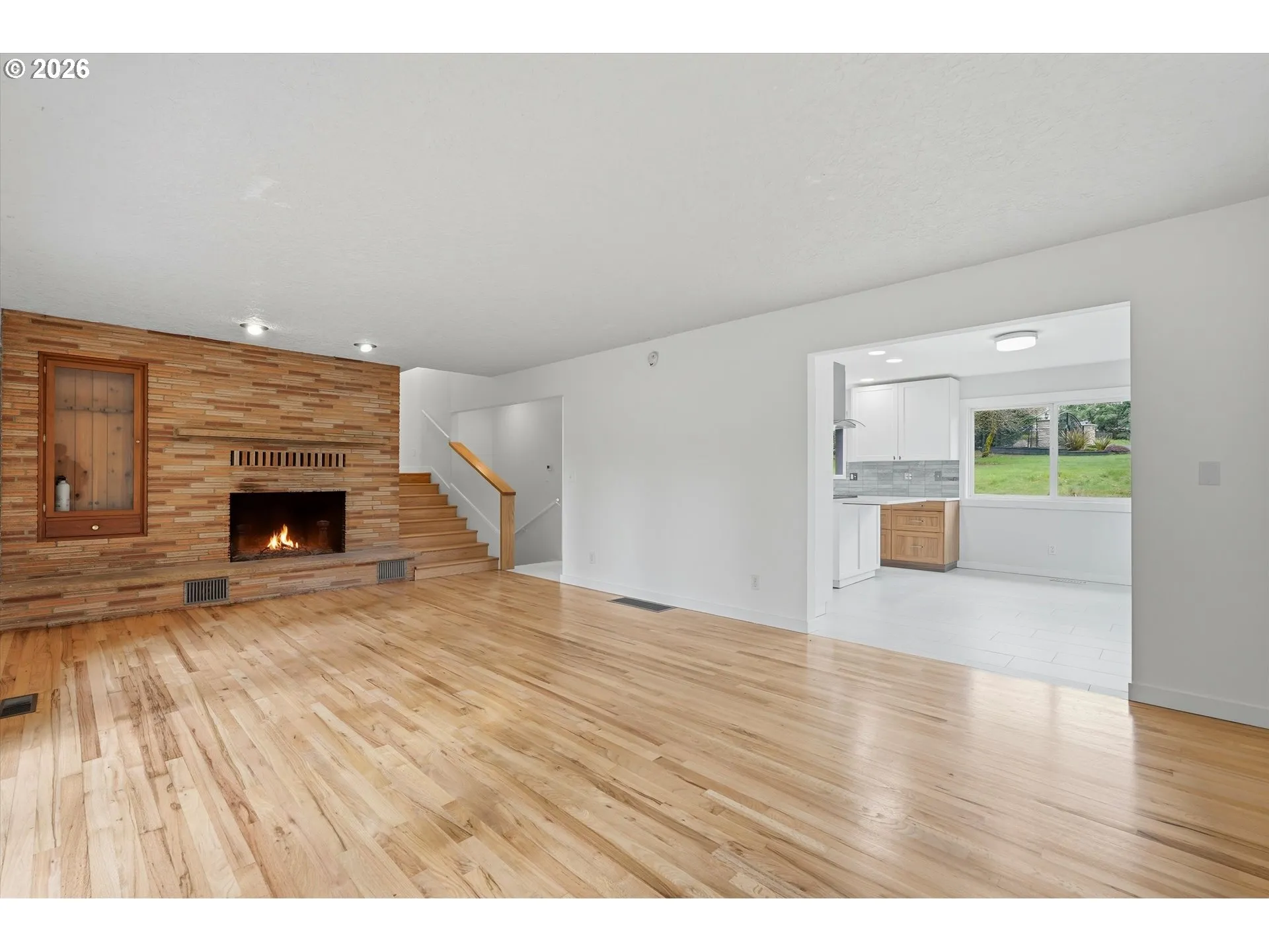 Living Room-Fireplace