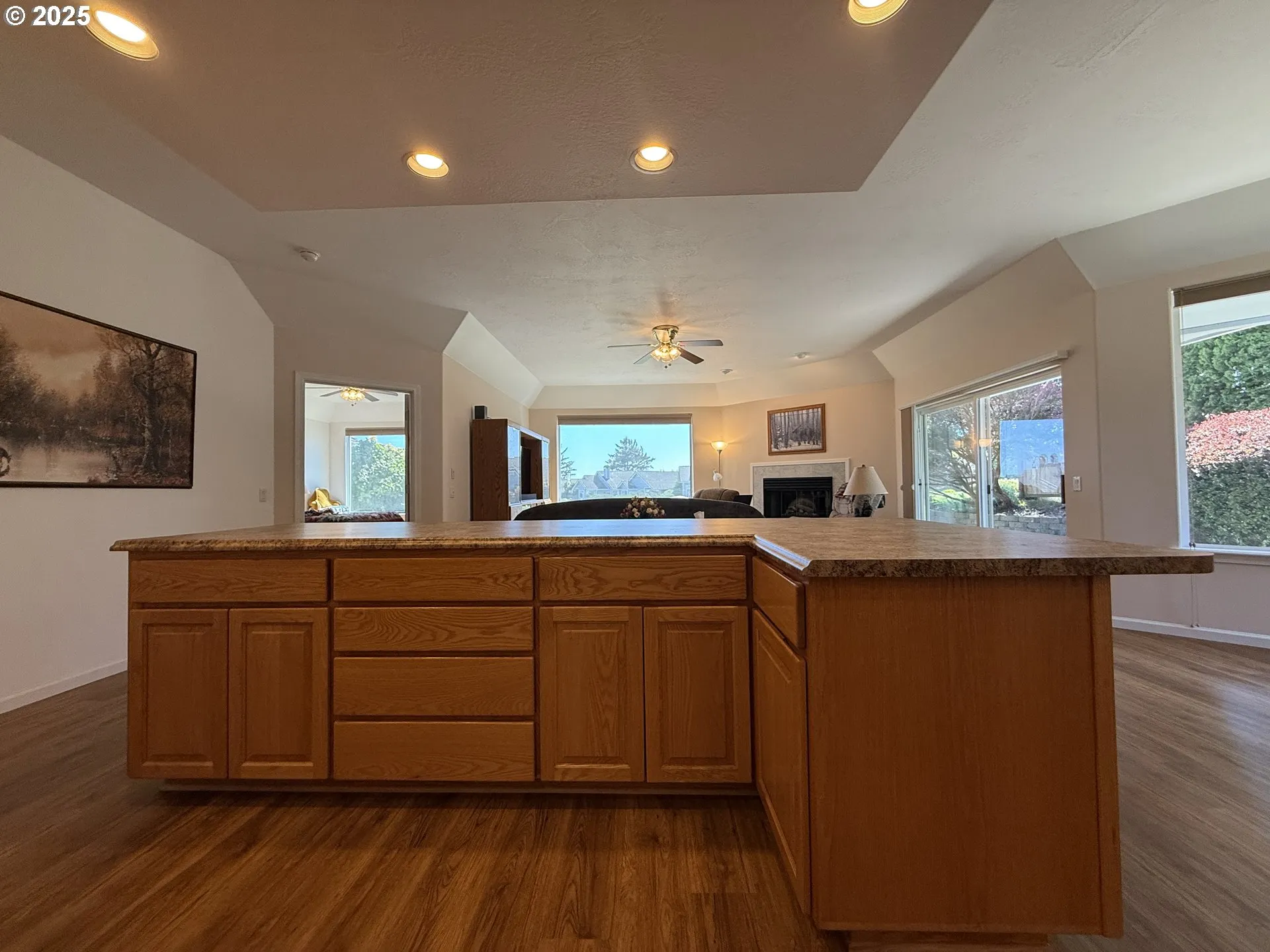 Kitchen-Island
