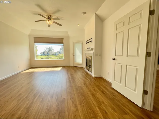 Bedroom, Primary