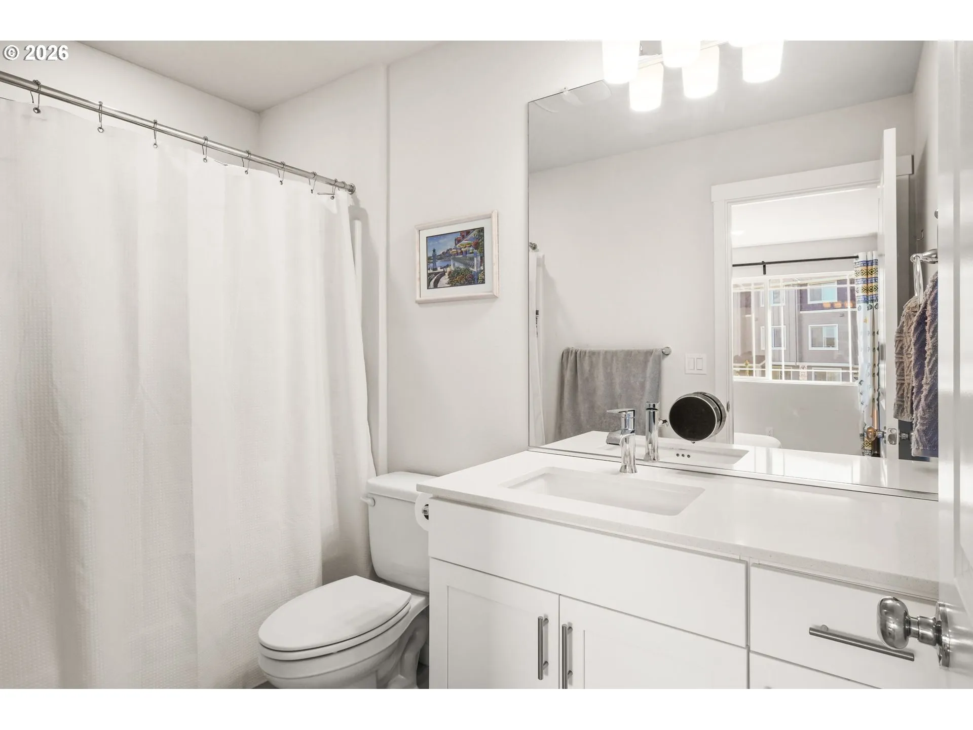 Bathroom, Attached-Lower