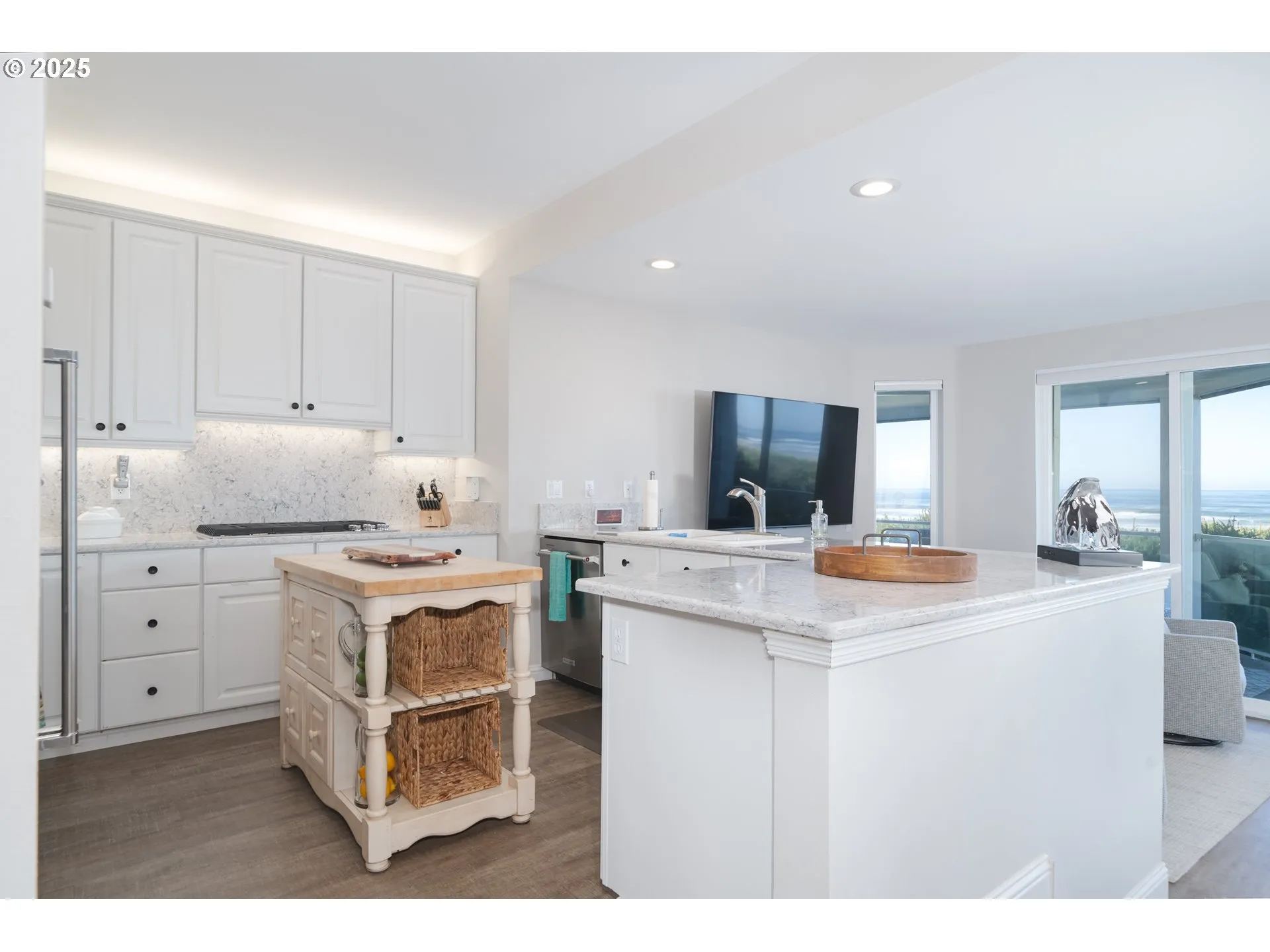 Kitchen-Island