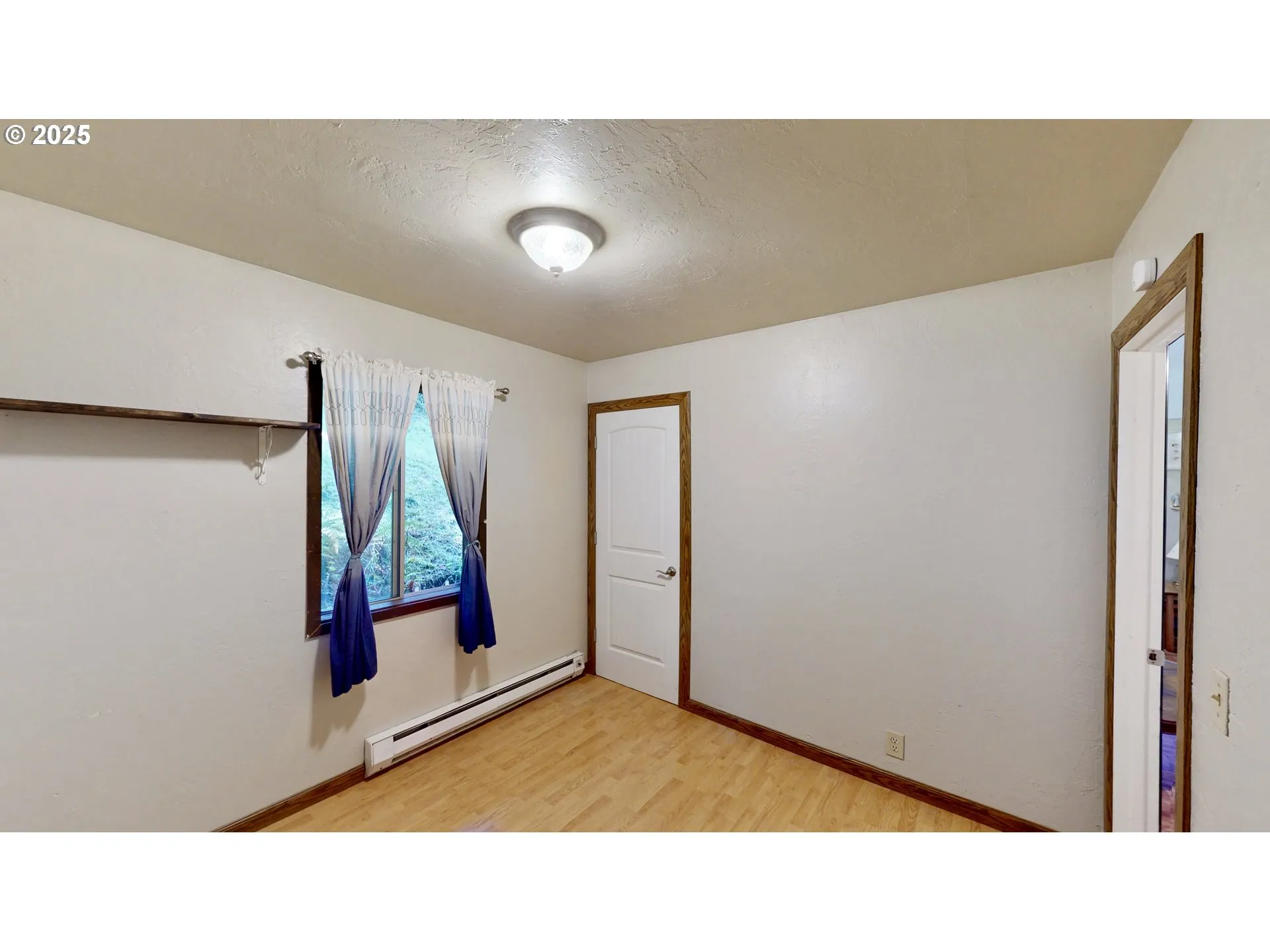 Bedroom-Guest