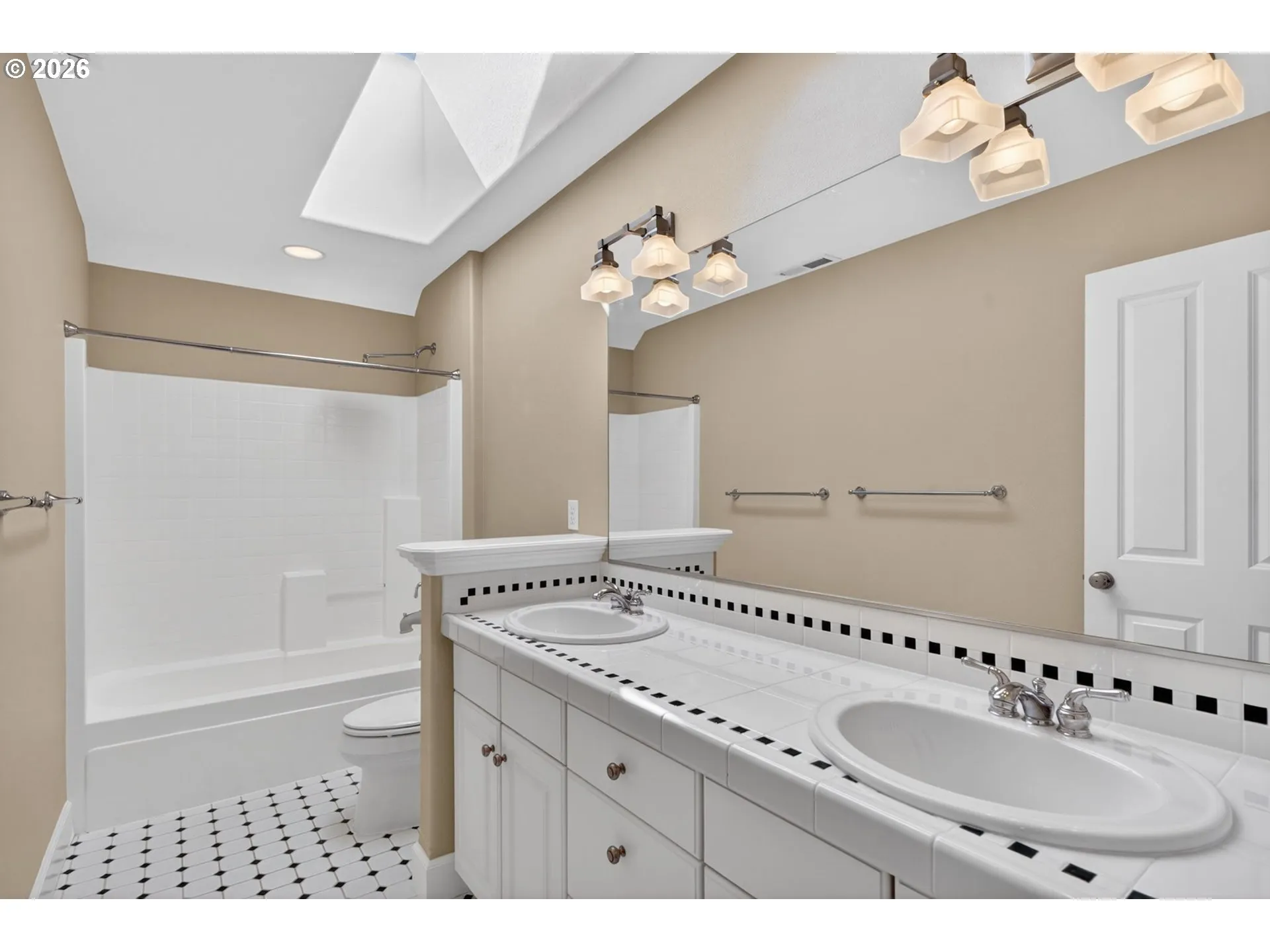 Bathroom-Upper
