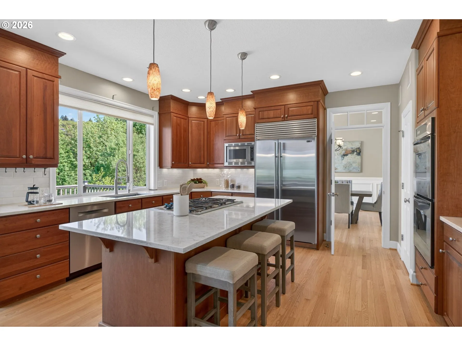 Kitchen-Breakfast Bar