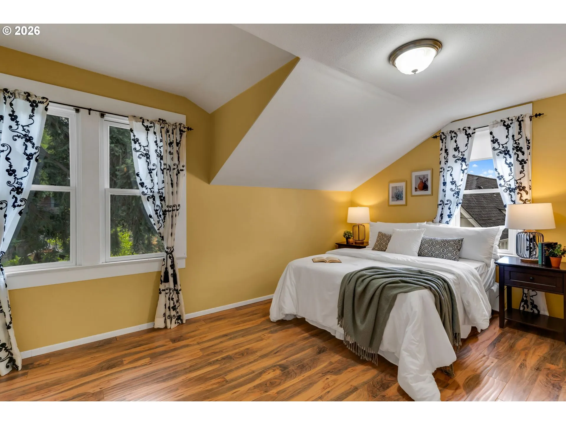 Primary Bedroom-Upper