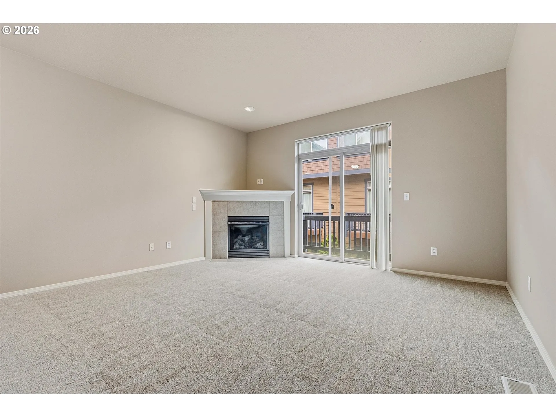 Living Room-Fireplace