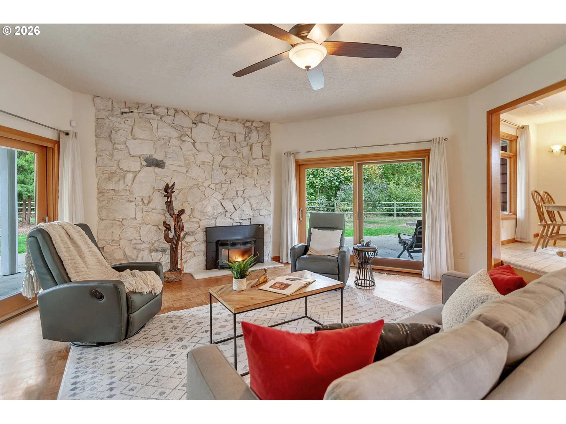 Living Room-Fireplace