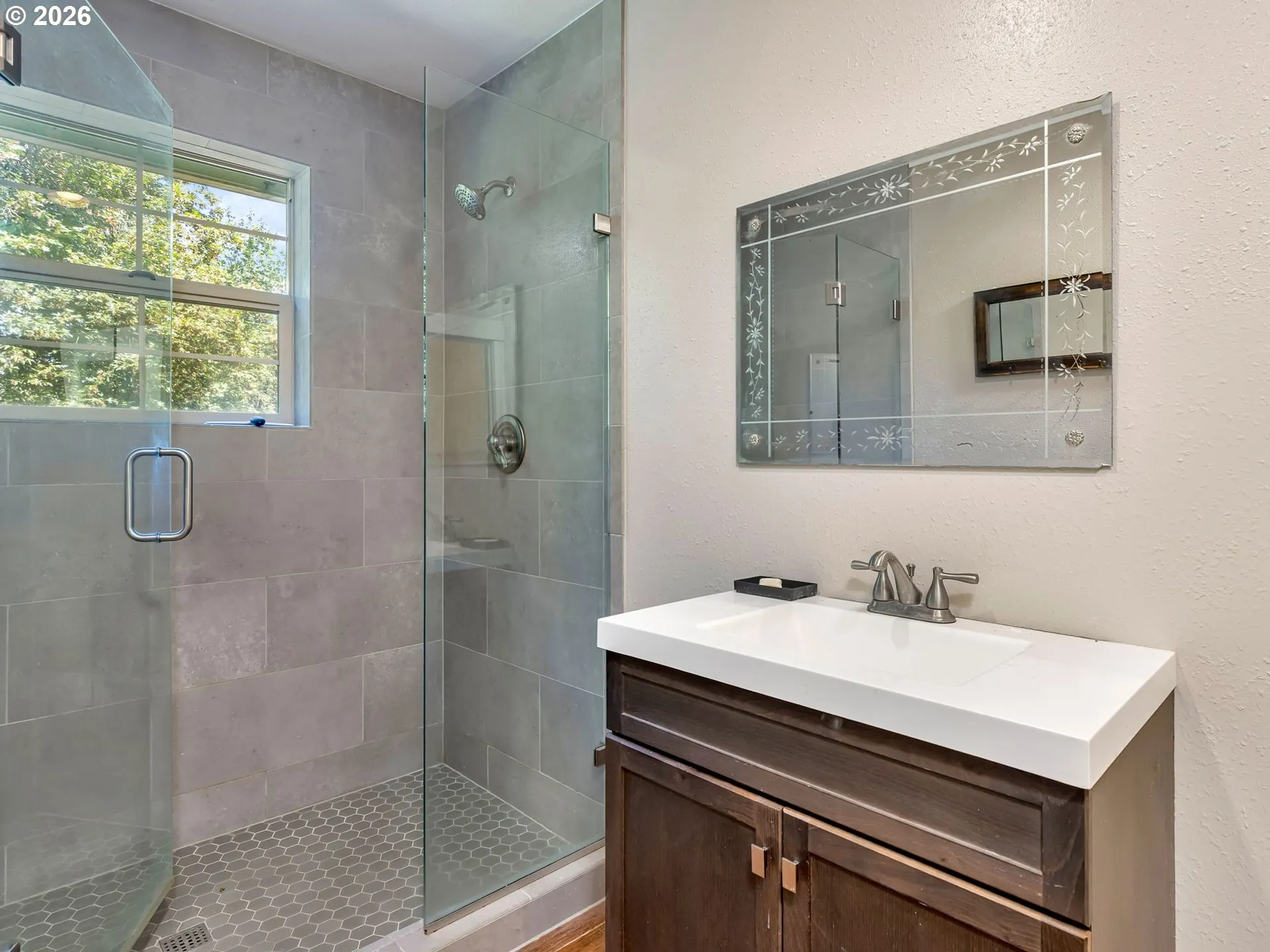 Bathroom-Walk in Shower