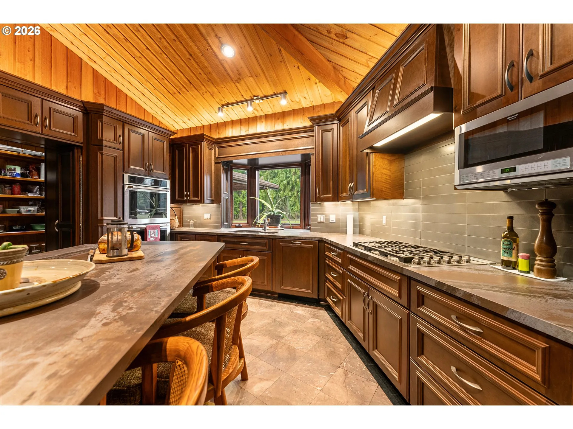 Kitchen-Eating Area