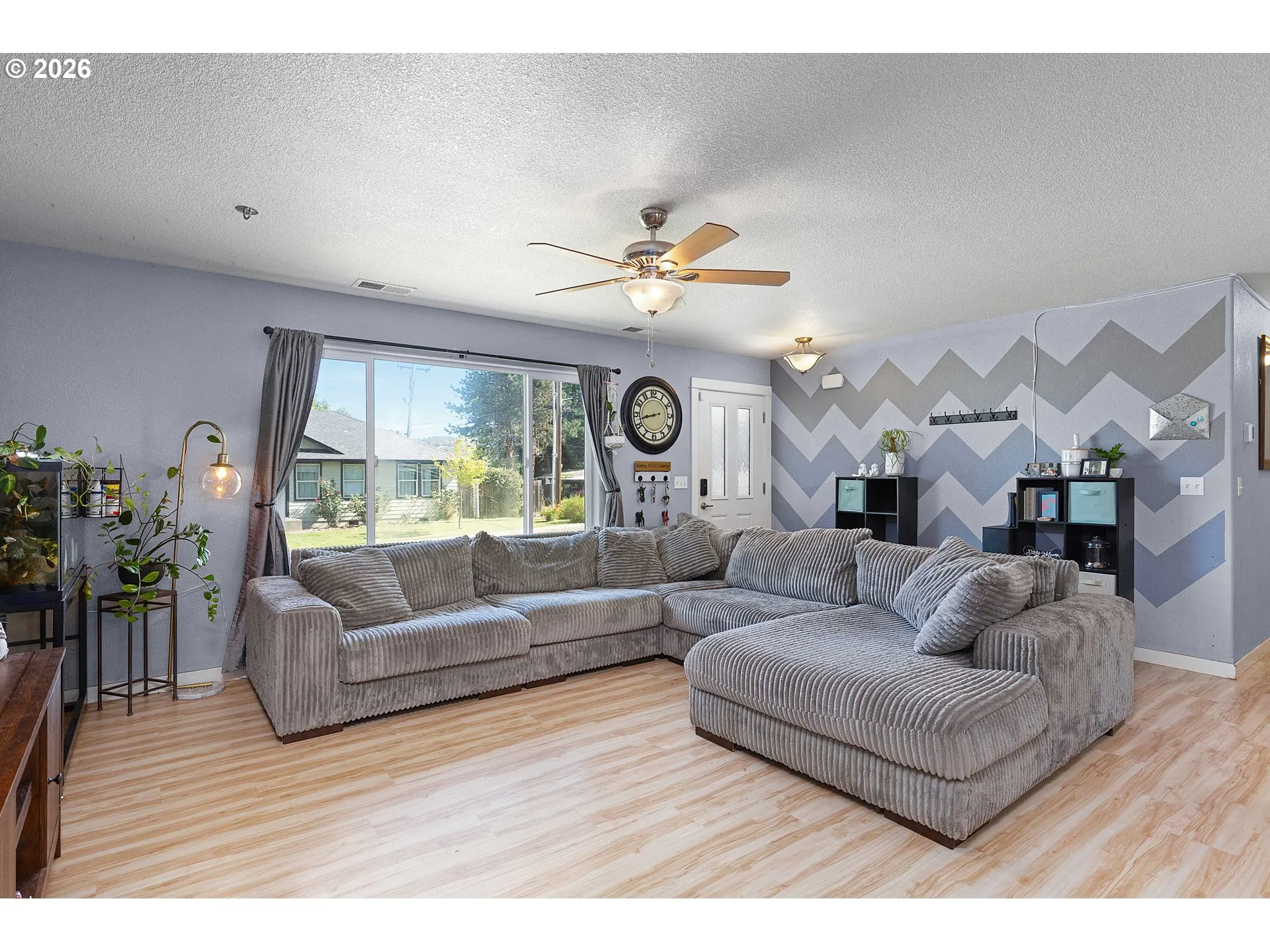 Living Room-Ceiling Fan