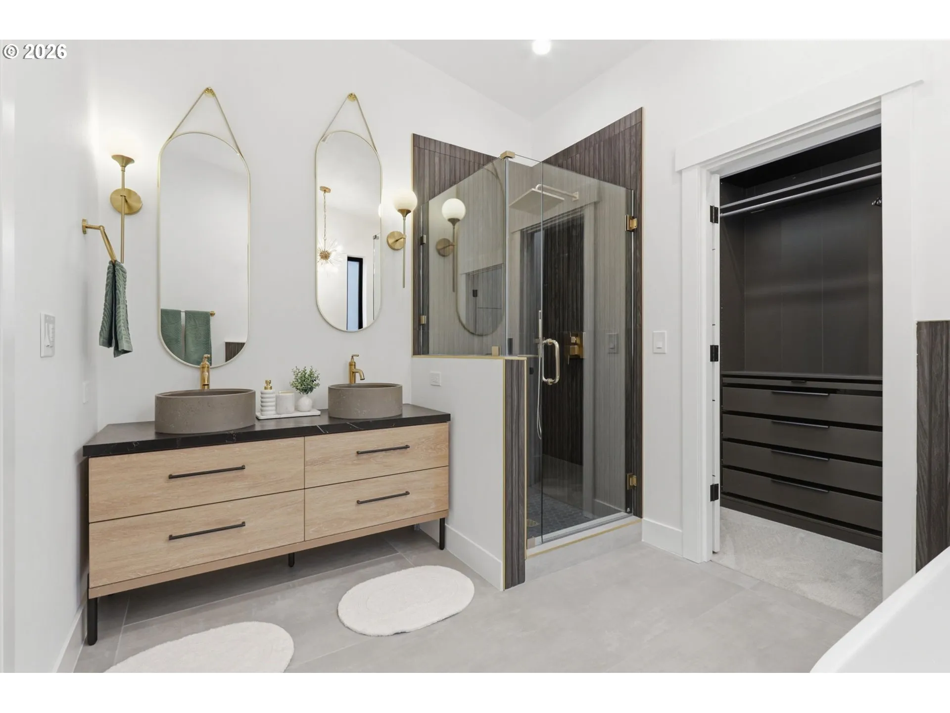 Bathroom-Upper
