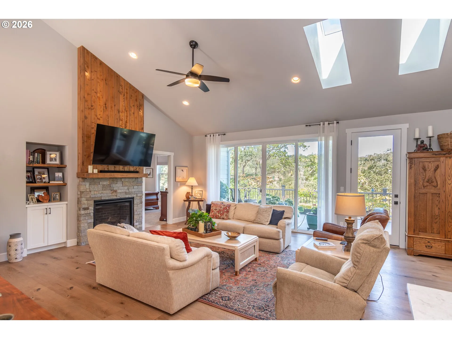 Living Room-Ceiling Fan