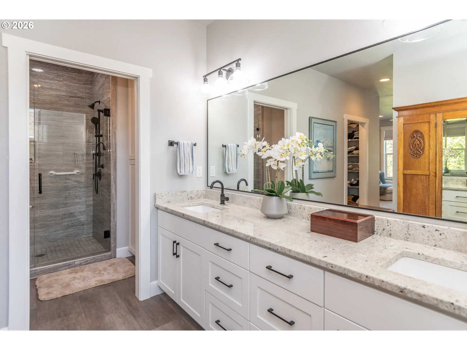 Bathroom, Attached-Double Sinks