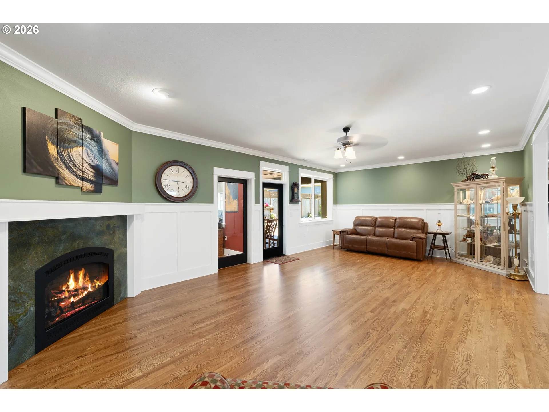 Living Room-Fireplace