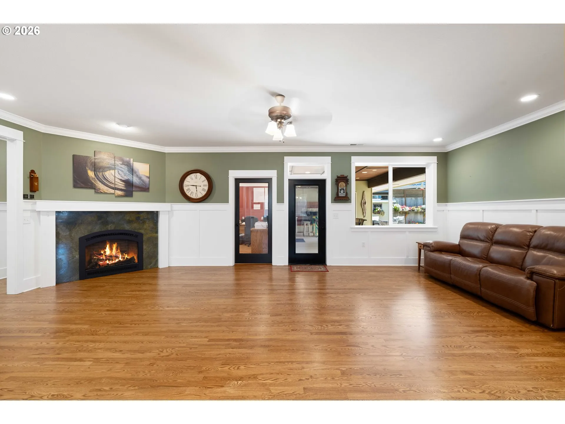 Living Room-Fireplace