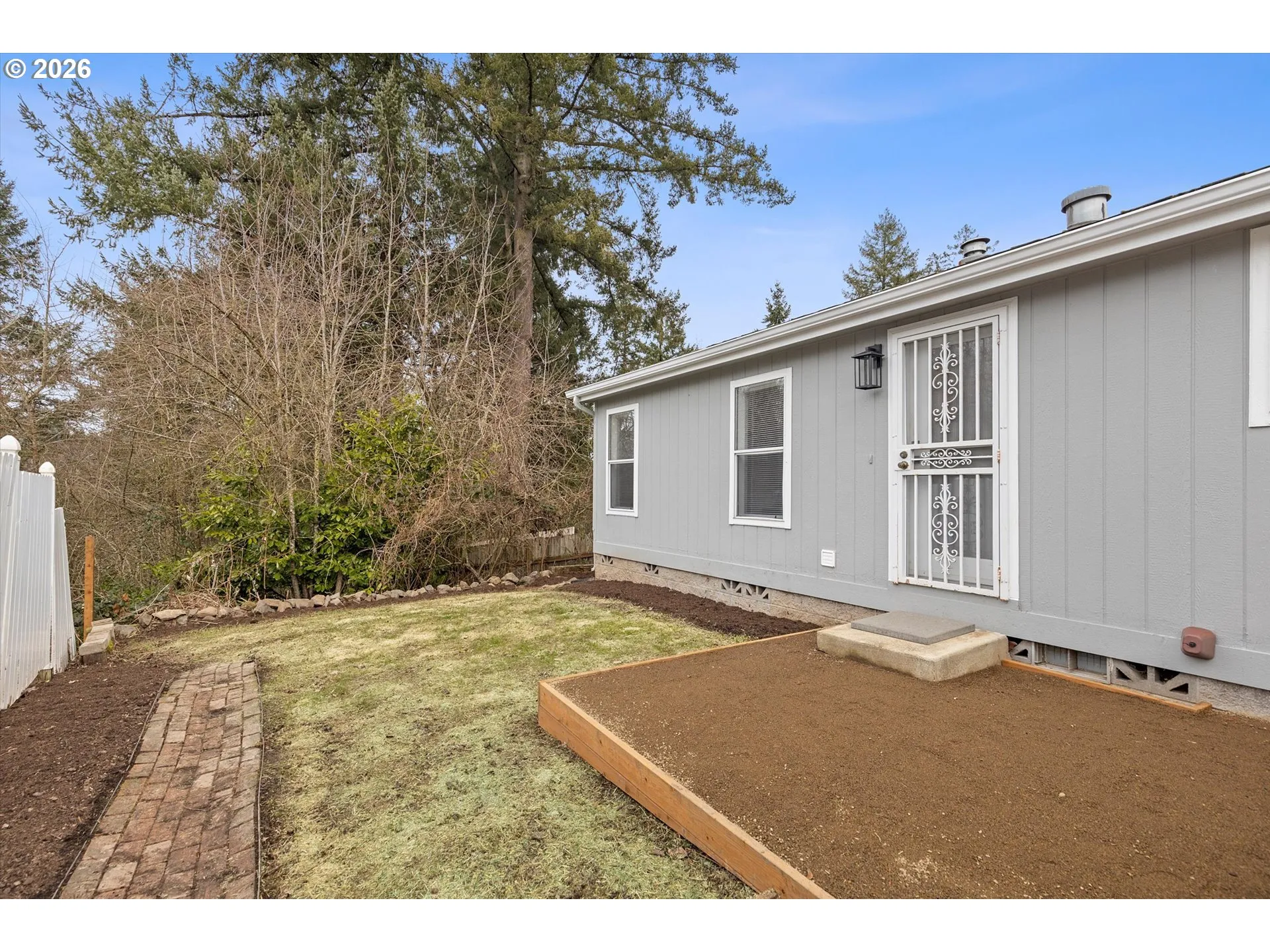 Yard-Back