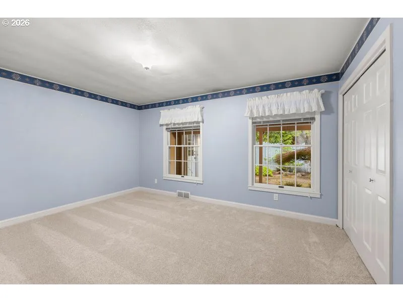 Bedroom, Primary
