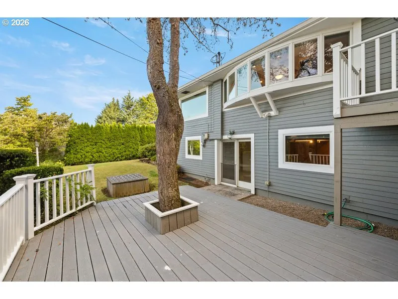 Deck-Lower