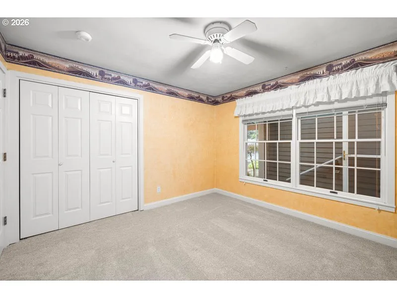 Bedroom-Ceiling Fan