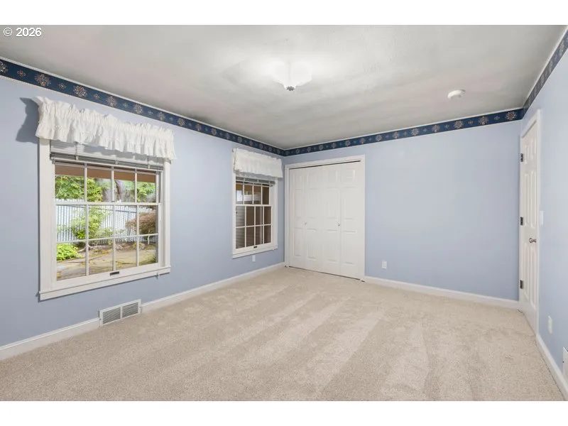 Bedroom, Primary