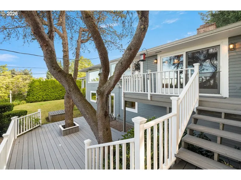 Deck-Upper