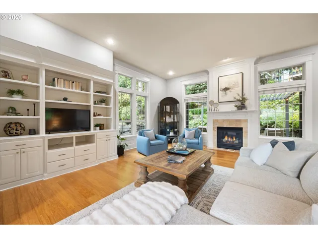 Living Room-Fireplace