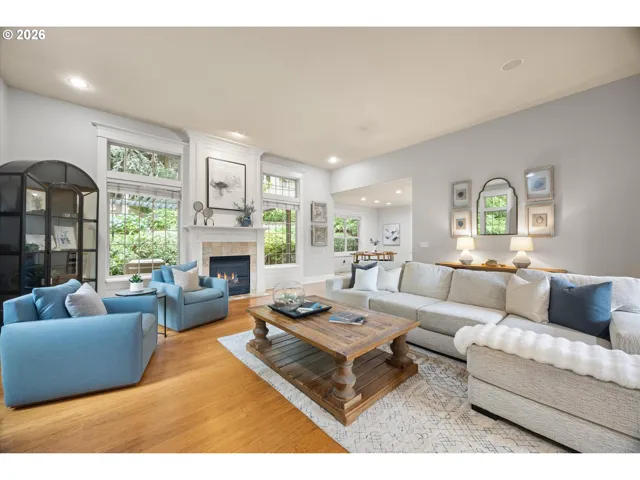 Living Room-Fireplace