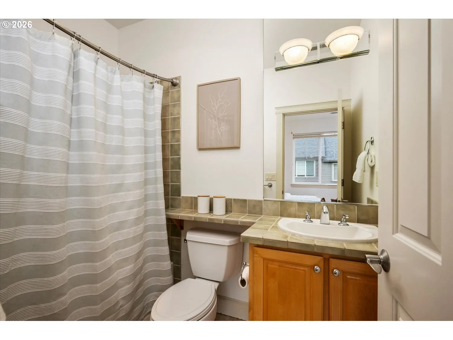 Bathroom, Attached-Upper