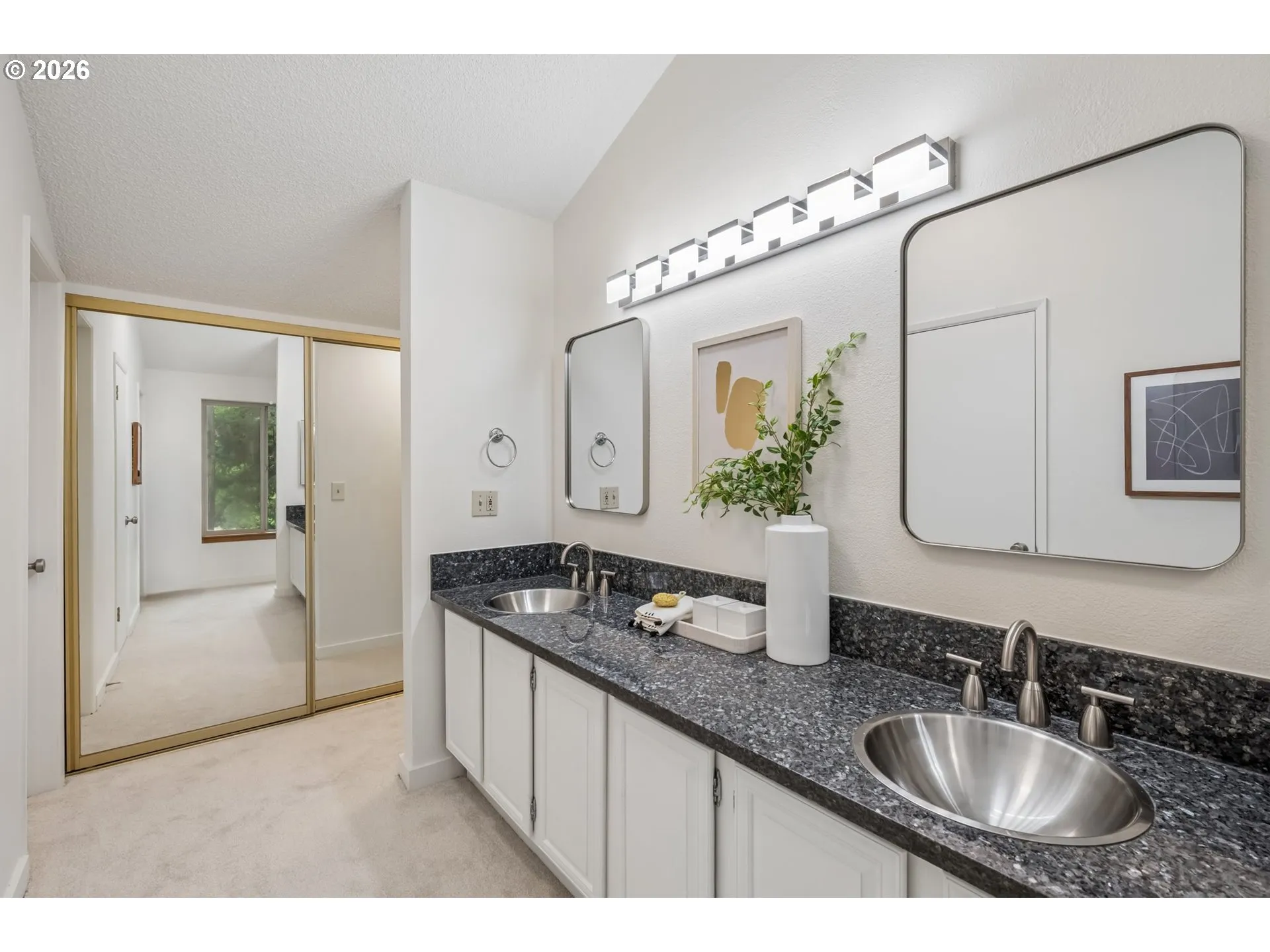 En Suite Bathroom-Upper
