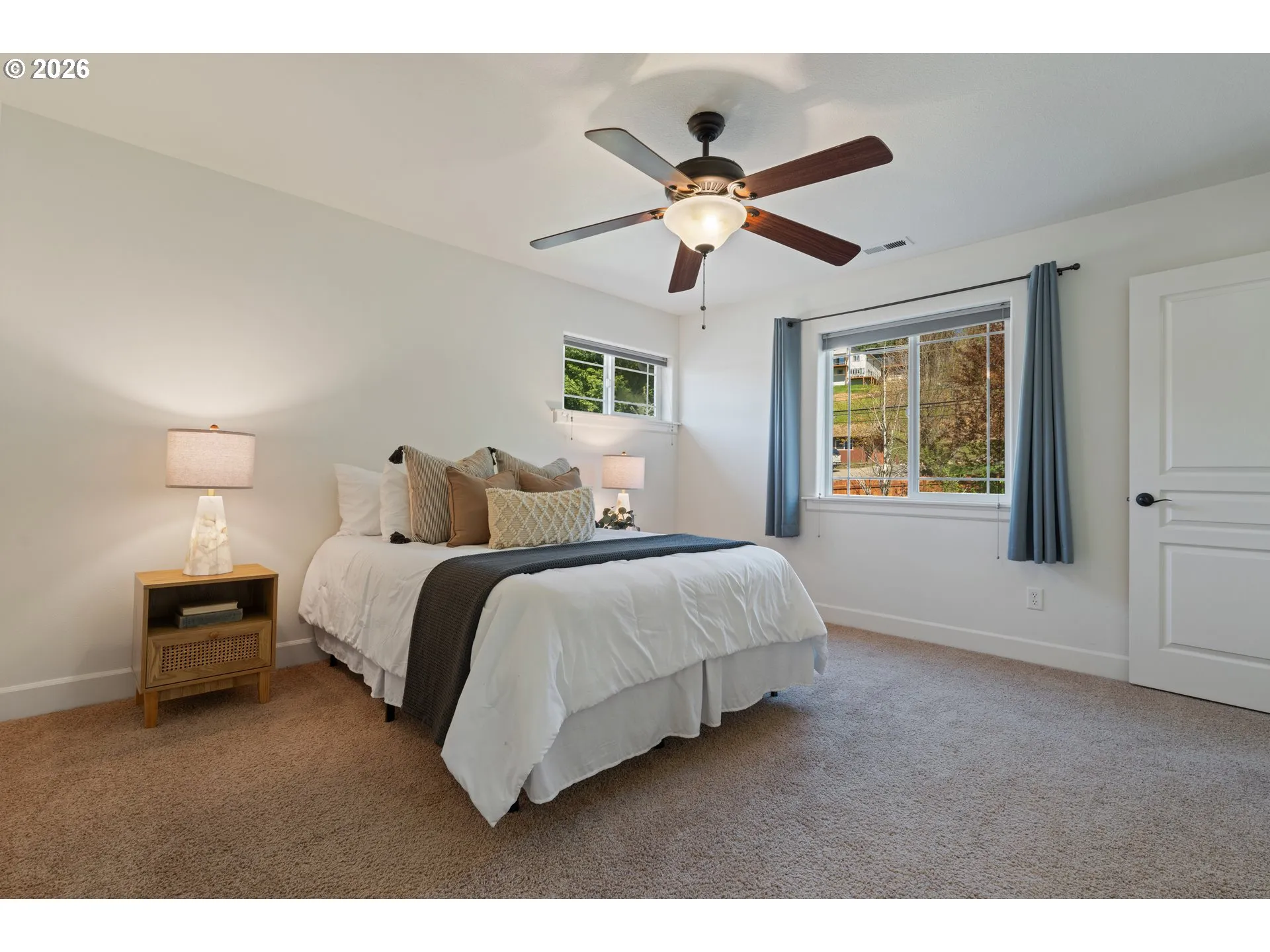 Bedroom, Primary