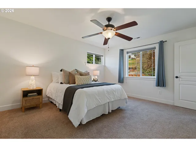 Bedroom, Primary