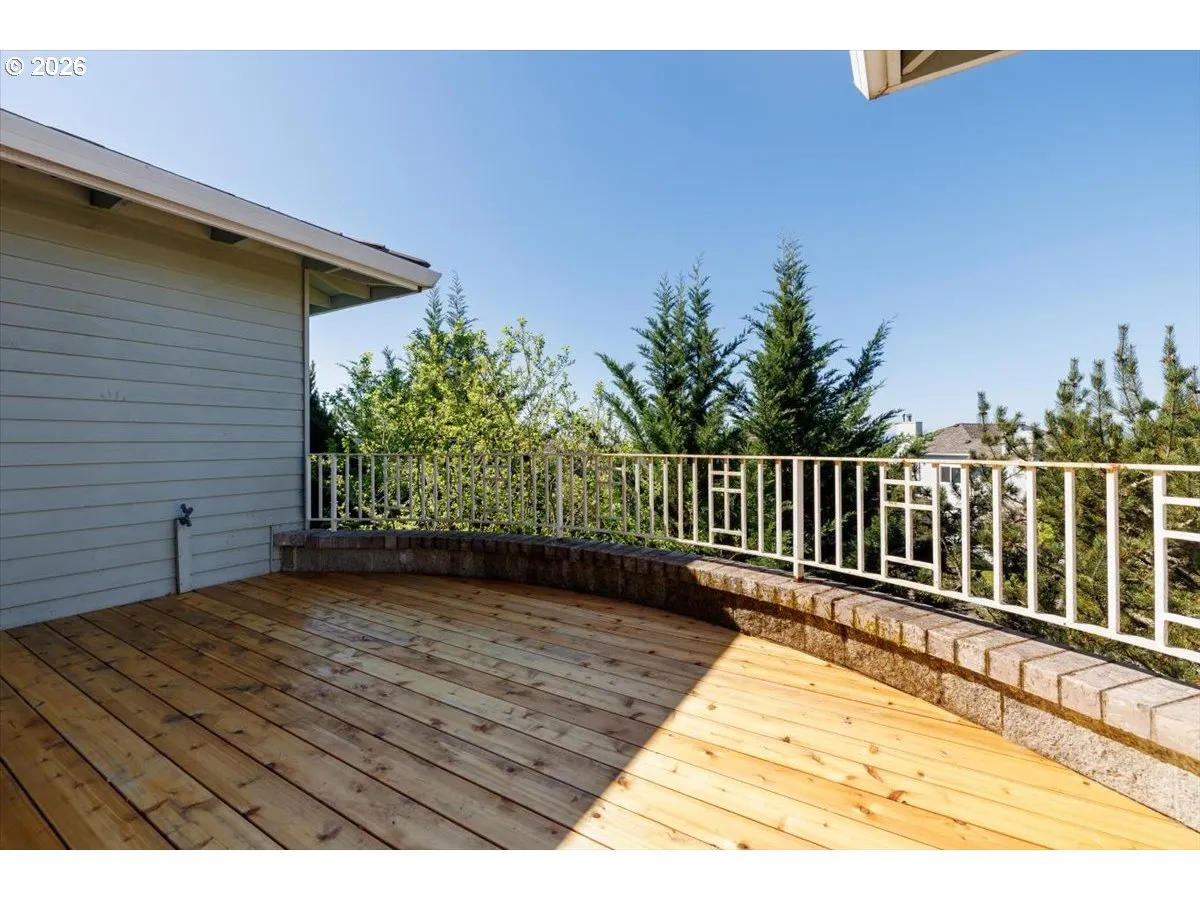 Deck-Main