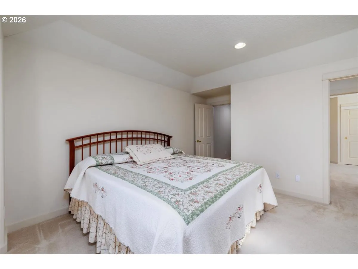 Primary Bedroom-Main