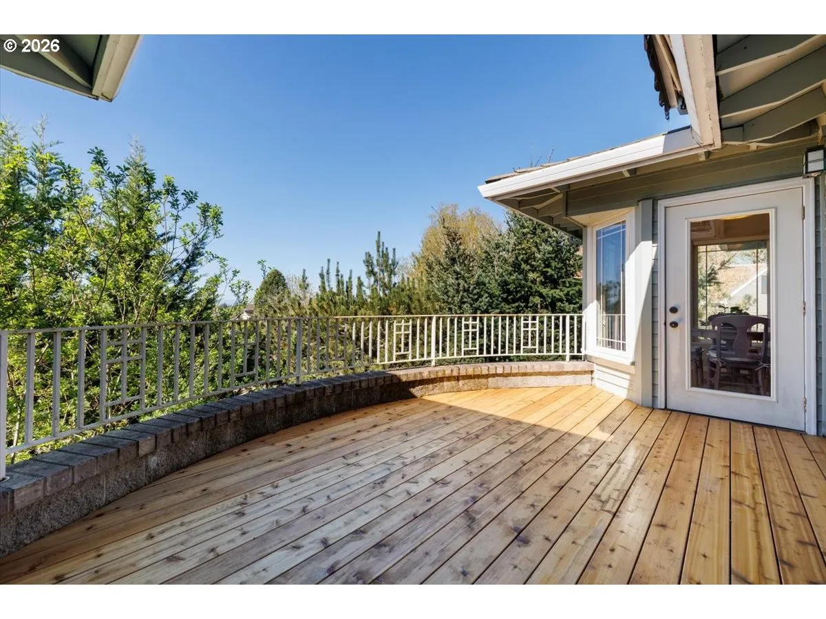 Deck-Main