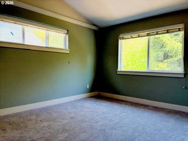 Bedroom, Primary-Vaulted Ceilings