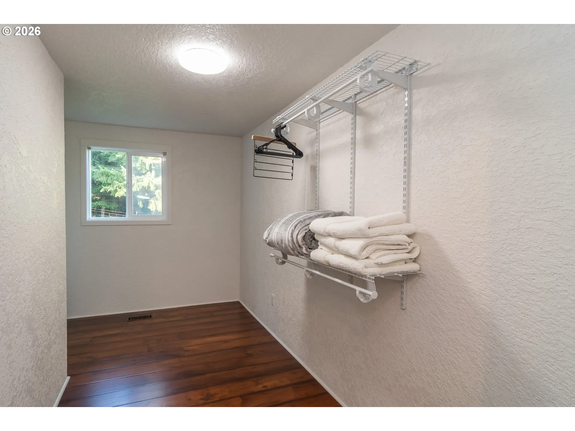 Bedroom, Owner's Suite-Walk-In Closet