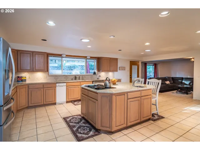 Kitchen-Cooking Island